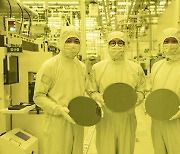 삼성, TSMC 보다 기술력 앞섰다..3나노 첫 양산(종합)