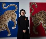 [fn이사람] 42년째 민화 외길 인생.. '호랑이 100마리 키우는 여자'