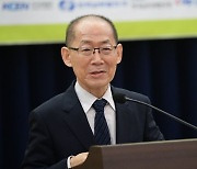 국제 기후변화대응 수장 "한국, 탄소중립 투자 3~6배 늘려야"