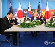 한미일 정상, 북핵 공조 강화 공감대.."北 인물·기관 제재 확대 준비"