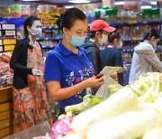 베트남 올 상반기 평균 소비자물가지수(CPI) 2.44%..6월은 0.69% [KVINA]