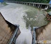 북한강 상류 '물폭탄' 수계댐 일제히 방류량 늘려