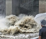 北, 예고없이 황강댐 방류..임진강 하류쪽 피해 가능성