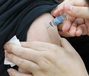 "코로나19 백신이 지난해 2000만명 사망 예방"