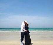 김원효♥심진화, 바닷가에서 딥키스..여전히 달달 [스타IN★]