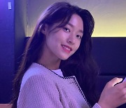 설현, 어둠 속 빛나는 미모..일상이 화보 [리포트:컷]