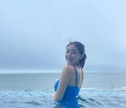 트와이스 지효, 부산 여행 즐거웠나..수영복 사진까지 '시선강탈'