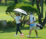 [포토] 이동하는 최진호