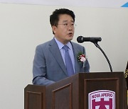 충북대 총동문회장 김영환 지사 비서로..동문들 '부글부글'