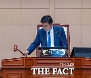 고흥군의회 의장에 이재학 의원, 부의장에 김민열 의원