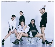 ITZY, 신보 'CHECKMATE' 트랙리스트 공개..SNEAKERS 등 7곡