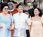 [사진] 마르코스의 아들, 필리핀 대통령 취임