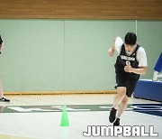 [JB포토] kt 오프시즌 훈련 지도하는 송영진 수석코치