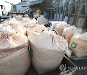 정부, 21년산 쌀 10만t 추가 시장격리
