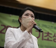 축사하는 신현영 더불어민주당 국회의원