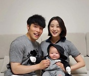 혜림♥신민철, 백일 아들과 첫 커플티 입고 가족사진..남편 판박이네