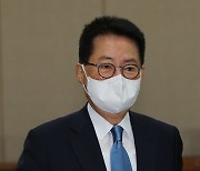 박지원 '이준석 사퇴' 예측에 이재오 "국정원 나오더니 점쟁이 다 됐다"