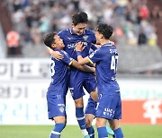 '리그 최강 방패' 충남아산FC, 부산전 승리로 3위 도약한다!