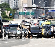 전국 폭염 위기경보 '경계' 발령..지난해보다 18일 빨라