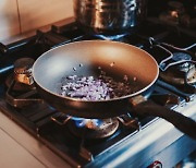 가스레인지로 요리할 때 환기 잘해야 하는 이유(연구)