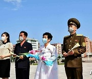 북한, 충성심 높은 가정 소개.."인민의 아름다운 삶의 지향"