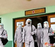 "코·귓바퀴에 크림을" 北, 폭염 속 마스크 착용 '꿀팁' 전파
