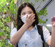 당권 도전 무산된 박지현  "지도부·이재명, 무엇이 두렵나"