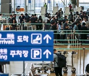 해외여행객 북적.. 인천공항 주말 日 평균 이용객, 2년 만에 5만명 돌파