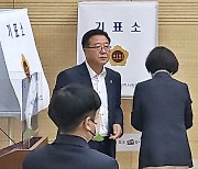 세종시의회, 재선거 끝에 제2부의장 김학서 선출