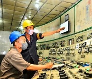 북한 순천화력발전소.."전력 생산 힘있게 전개"