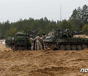 '우크라 전쟁으로 러와 긴장' 라트비아, '군 징병제' 부활 방침