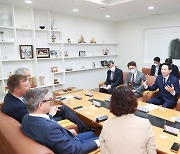원희룡, 우크라이나 의원단 만나 '전후 재건사업' 협력키로