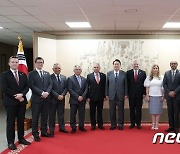 윤 대통령, 중남미 10개국 장·차관 단체접견