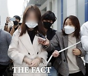 '9호선 휴대폰 폭행' 20대, 1심서 징역 1년