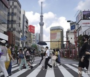 일본 코로나 재확산 조짐.. 여행 지원책 연기 가능성