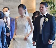 [포토] '코오롱 4세' 이규호, 우영미 딸과 결혼