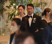 코오롱家 4세 이규호 결혼식..이재용·최태원·구광모·신동빈 '회장님' 총출동