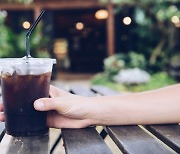 "아이스 커피 뺨친다"..'역대급 폭염'에 인기 폭발한 음료