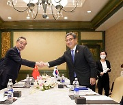 中 왕이 만난 박진 "韓, 자유·인권·법치 수호에 동참"