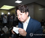 눈시울 붉힌 이준석 "마음 무겁고 허탈..의혹 성실히 소명할 것"(종합)