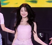 [포토] 프로미스나인 백지헌, '눈웃음에 녹네 녹아'