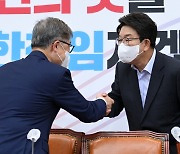 권성동 "혁신위, 당내 상황에 위축될 이유 전혀 없어"