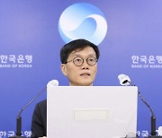 '빅스텝'에도 증시는 올랐다.."하반기 물가·실적 유의"