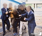 與, 탈북어민 강제북송 고리로 '文정부 때리기' 화력 집중