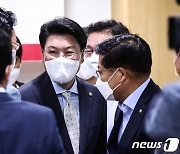 '윤핵관' 장제원 "권성동과 갈등 없다..조용히 지켜보고 있다"(종합)