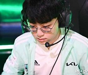 '질리언하면 쇼메지!' 담원 기아, 광동 2대0으로 꺾고 '3위 탈환' [LCK]