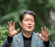 "대학산악인들에 도전의 기회만큼 중요한 것은 없지요."