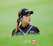 [포토]윤이나 '거리를 다시 확인한다'