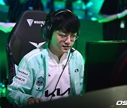 "2R선 강팀 상대 성적 뒤집어야" '쇼메이커' 허수의 다부진 각오 [LCK 톡톡]