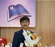 "오랫동안 링 위서 글 쓰는 작가 될 것"